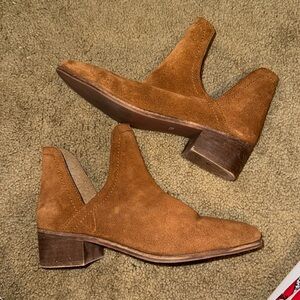Coconuts by Matisse brown booties! So cute & worn 1 time